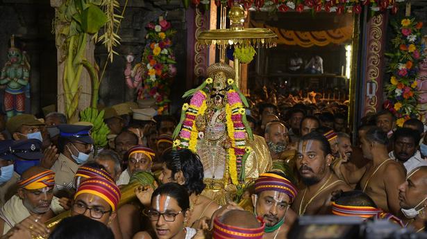 Paramapadavasal opened at Srirangam festival