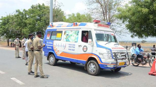 Telangana Police partially allows ambulances from A.P., border ‘sealed’ in Mancherial