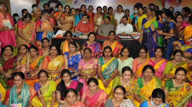 Contributors to growth of Telugu felicitated