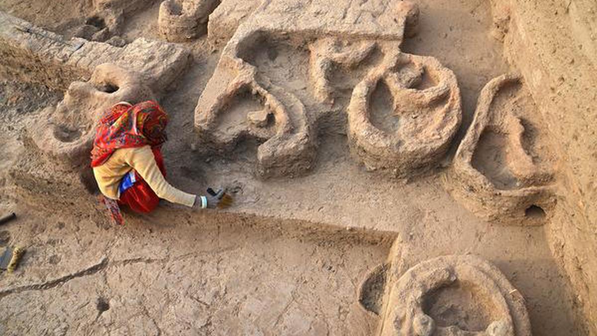 Dravidians and the Harappan Civilization, Do they have a connection?