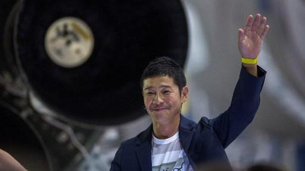 Fly me to the Moon: Japan billionaire offers space seats