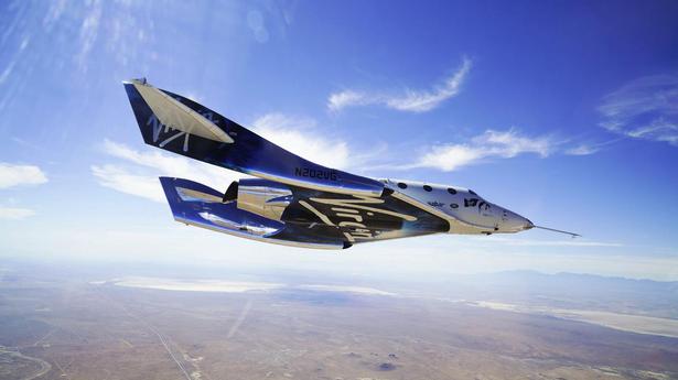 Virgin Galactic rocket ship ascends from New Mexico