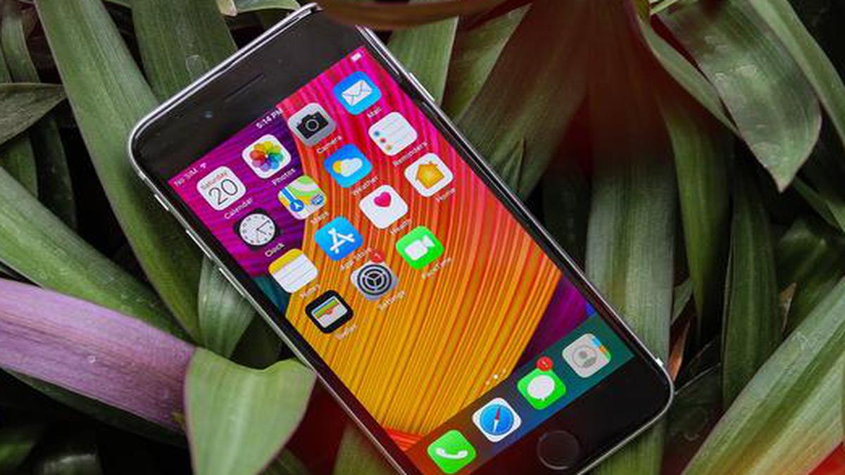 Apple Iphone Se 2020 Review Costing Under 50k How Does This Iphone Fare The Hindu