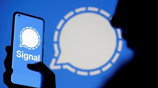 Messaging app Signal down due to hosting outage