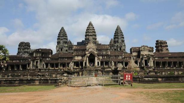 Cambodia closes Angkor temples as outbreak grows