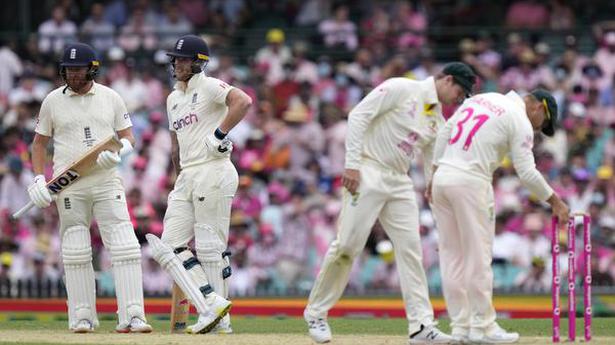 'Bowled' that was not to be: Tendulkar-Warne have fun discussion on Stokes' lucky survival