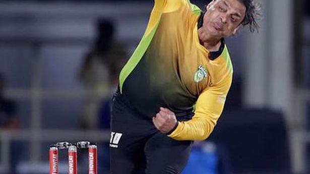 Would be great if the Indian pacers develop attitude too, says Shoaib