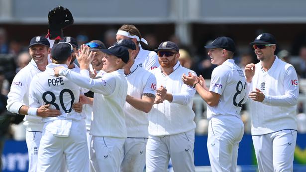 Eng vs NZ first Test | New Zealand collapses; sets England a target of 277
