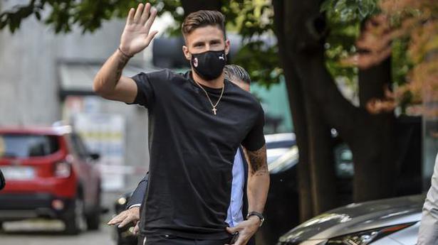 Olivier Giroud joins AC Milan, thanks Chelsea for 'special moments'