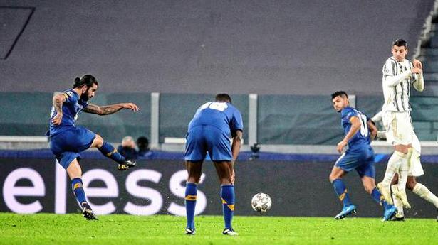 Porto dumps Juventus in a thriller
