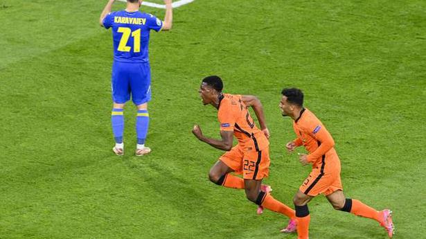 Euro 2020 | Dumfries gives Dutch dramatic win over Ukraine on return to big time