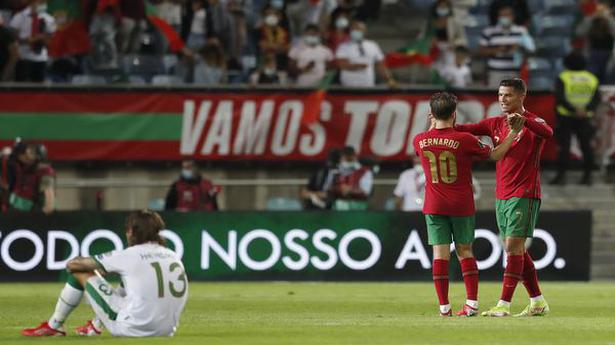 Ronaldo quebra recorde de golos masculino com 2 golos por Portugal contra a Irlanda