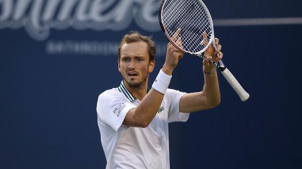 Top-seeded Medvedev outlasts Hurkacz to reach Toronto semis