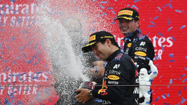 French GP | Verstappen trumps Hamilton