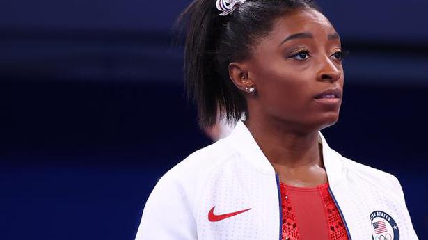 Gymnastics | Olympic champ Simone Biles out of team finals with apparent injury