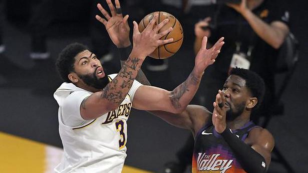 Anthony Davis on a roll as Lakers shade Suns