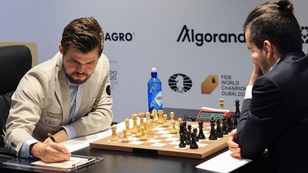 World chess championship | Ian Nepomniachtchi blunders, Magnus Carlsen pulls away