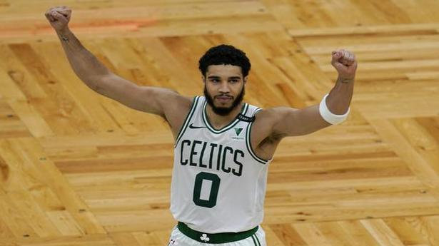 NBA | Tatum drives Celtics’ come-from-behind win