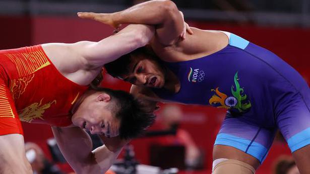 Tokyo Olympics | Ravi Dahiya, Deepak Punia storm into wrestling semifinals, get closer to medal rounds