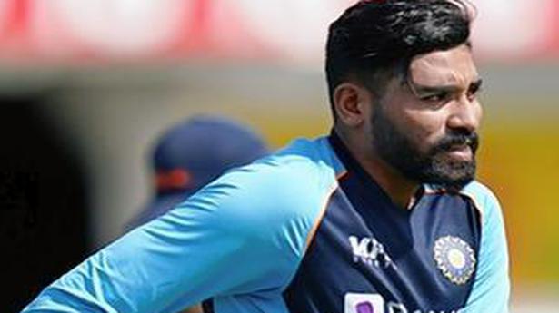 Ball was thrown at Siraj from stands, reveals Pant